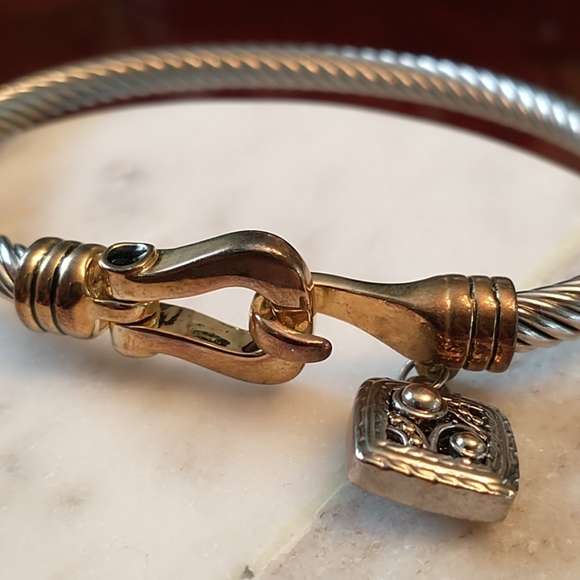 Three bracelets - Picture 2 of 5